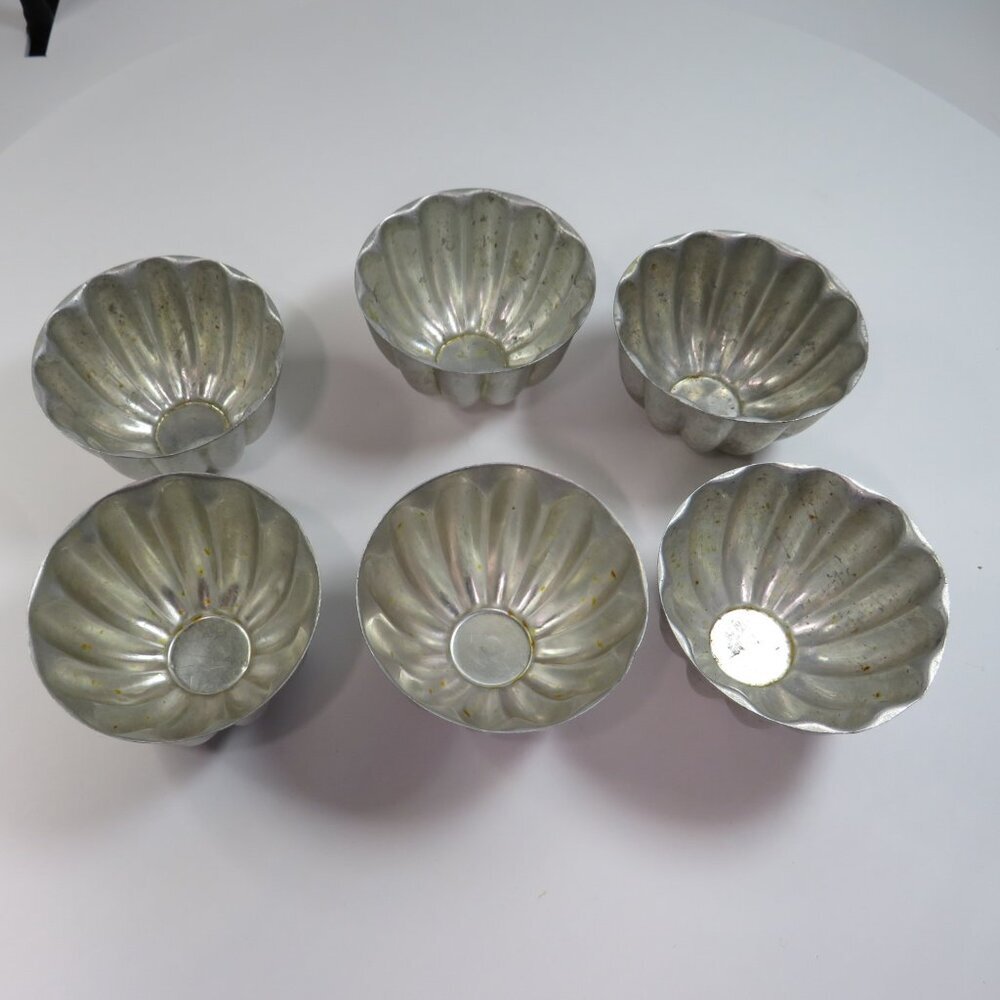 Set of 6 Vintage Aluminum Fluted Jello Molds Individual Scalloped Aspic Tins